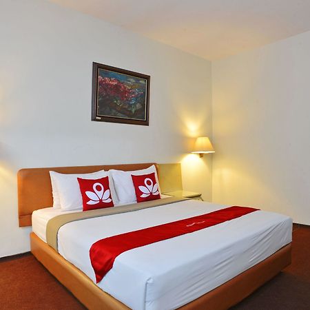 Reddoorz Plus Near Kebayoran Baru Blok S Джакарта Екстер'єр фото