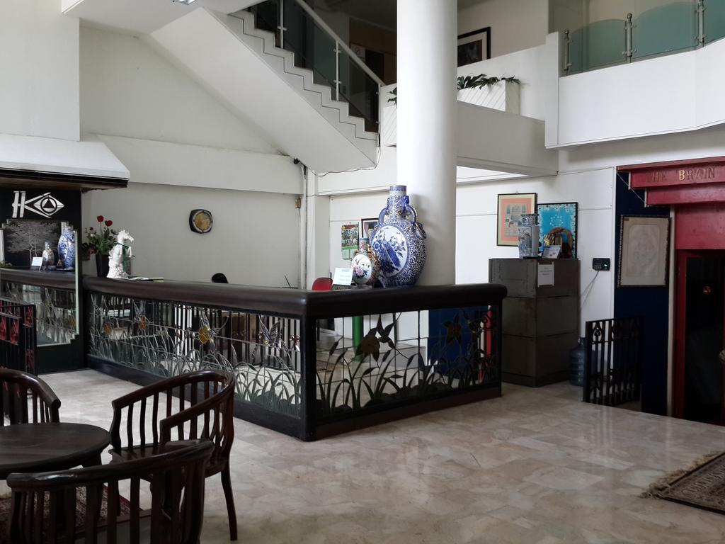 Reddoorz Plus Near Kebayoran Baru Blok S Джакарта Екстер'єр фото