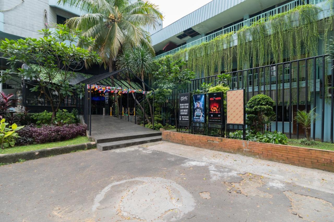 Reddoorz Plus Near Kebayoran Baru Blok S Джакарта Екстер'єр фото