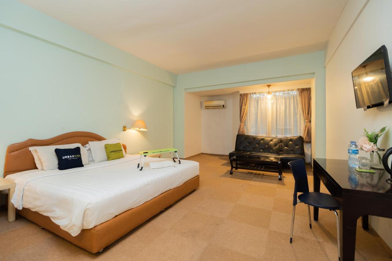 Reddoorz Plus Near Kebayoran Baru Blok S Джакарта Екстер'єр фото
