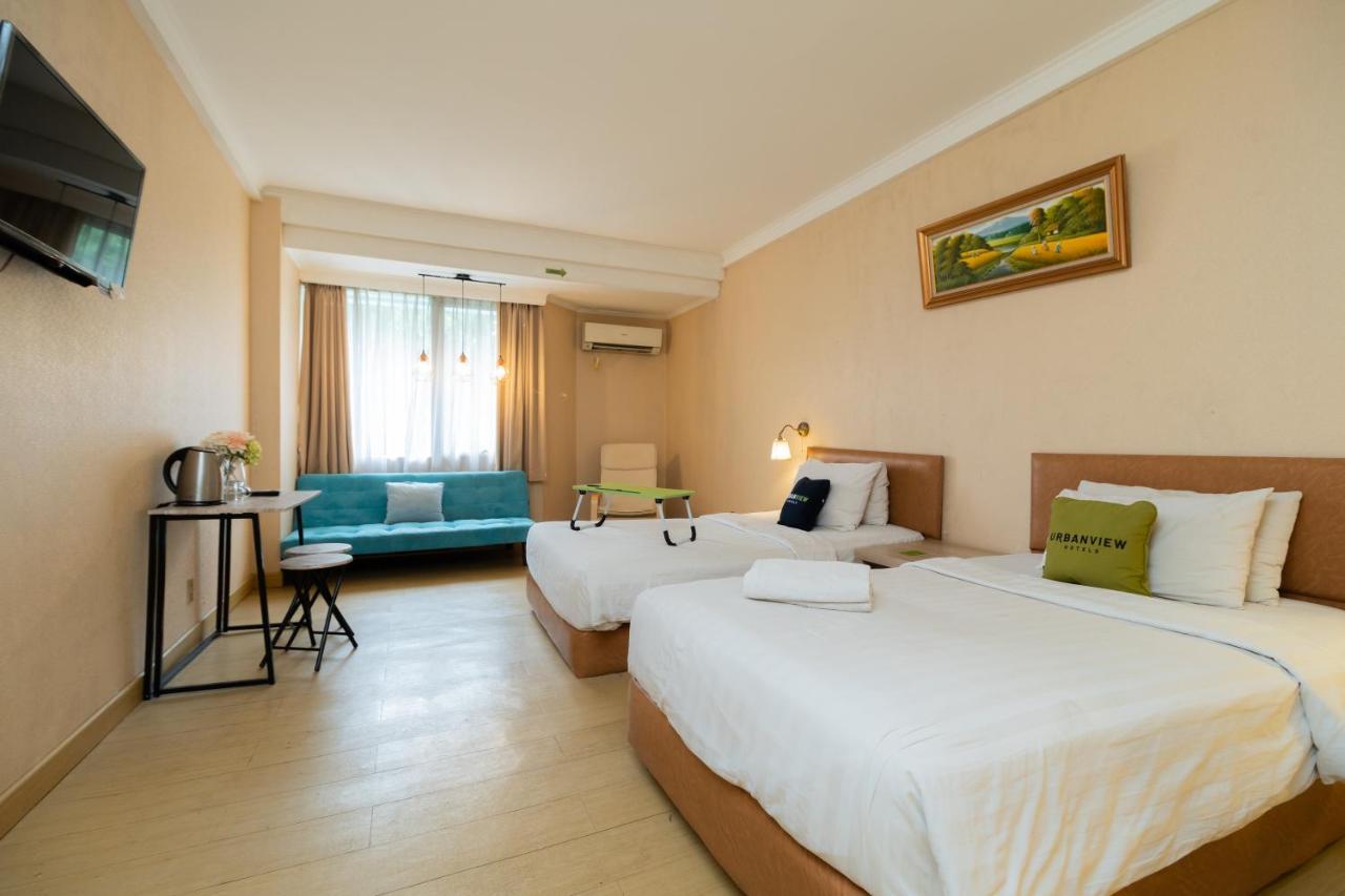 Reddoorz Plus Near Kebayoran Baru Blok S Джакарта Екстер'єр фото