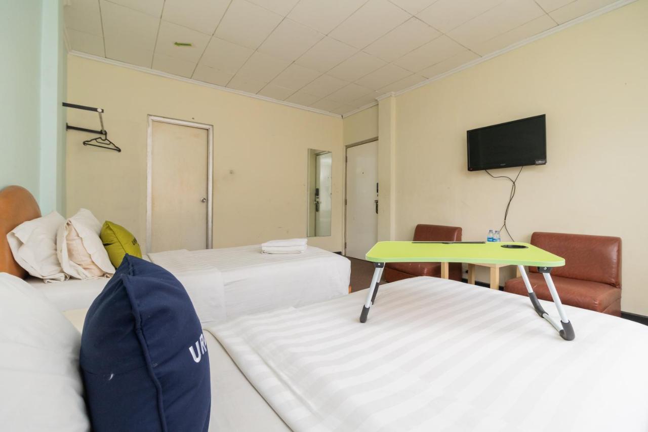 Reddoorz Plus Near Kebayoran Baru Blok S Джакарта Екстер'єр фото