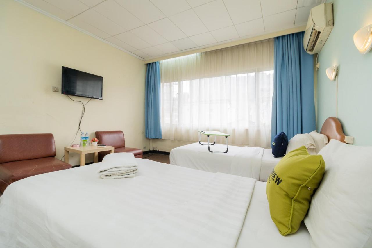 Reddoorz Plus Near Kebayoran Baru Blok S Джакарта Екстер'єр фото