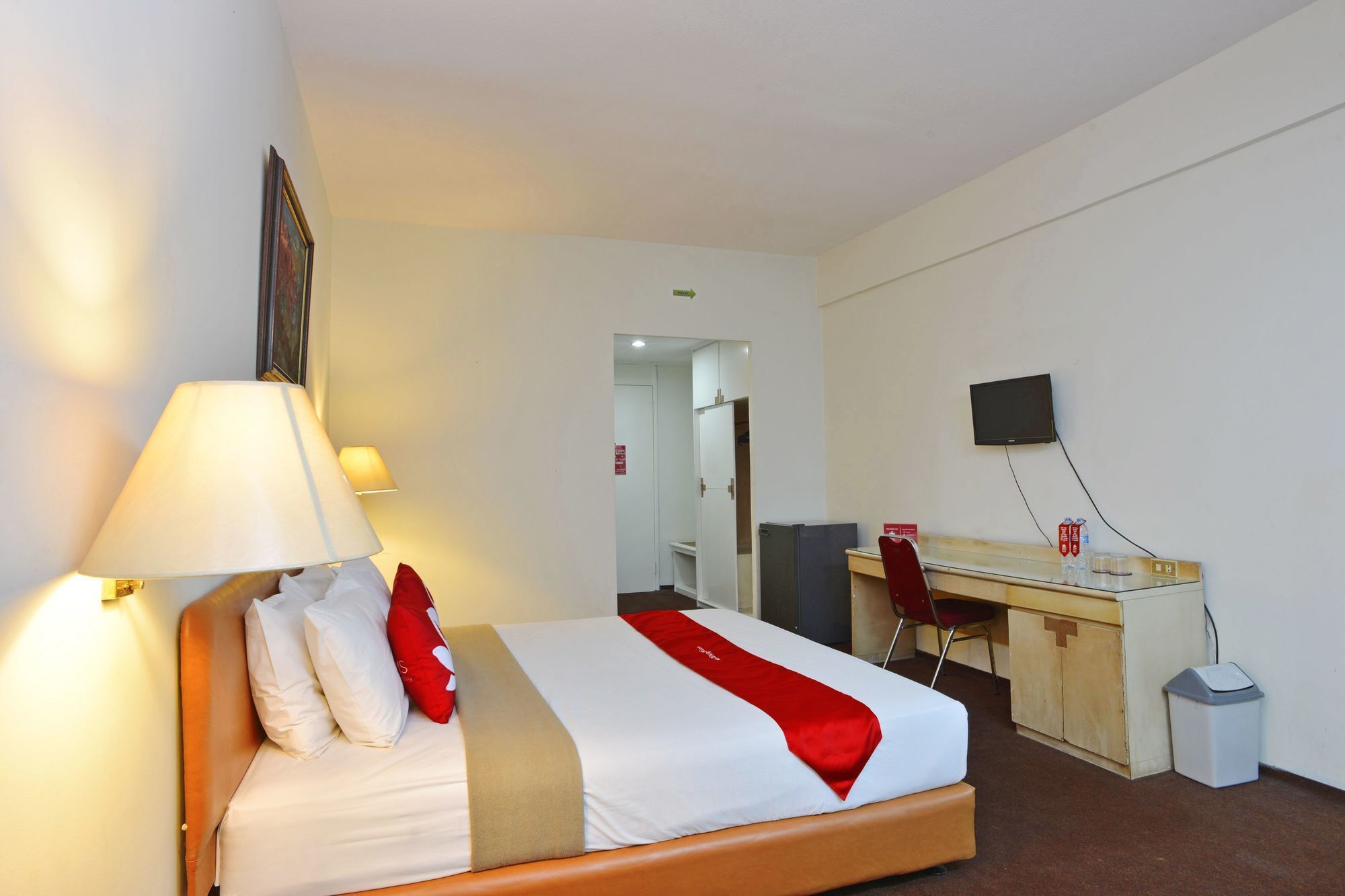 Reddoorz Plus Near Kebayoran Baru Blok S Джакарта Екстер'єр фото